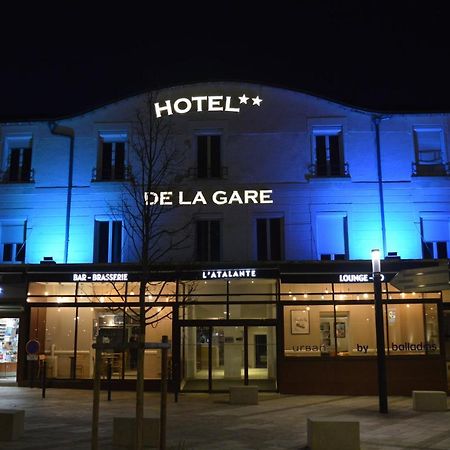 Hotel De La Gare Шатору Экстерьер фото