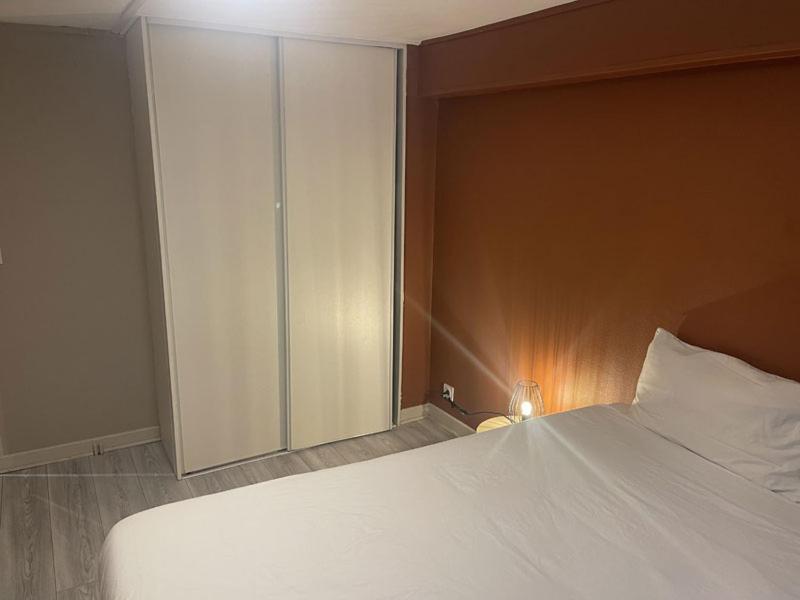 Hotel De La Gare Шатору Экстерьер фото
